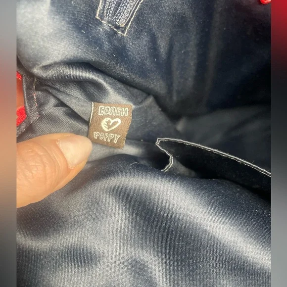 Coach Poppy RARE Flower Applique Patent Leather Bucket Bag - Picture 5 of 15